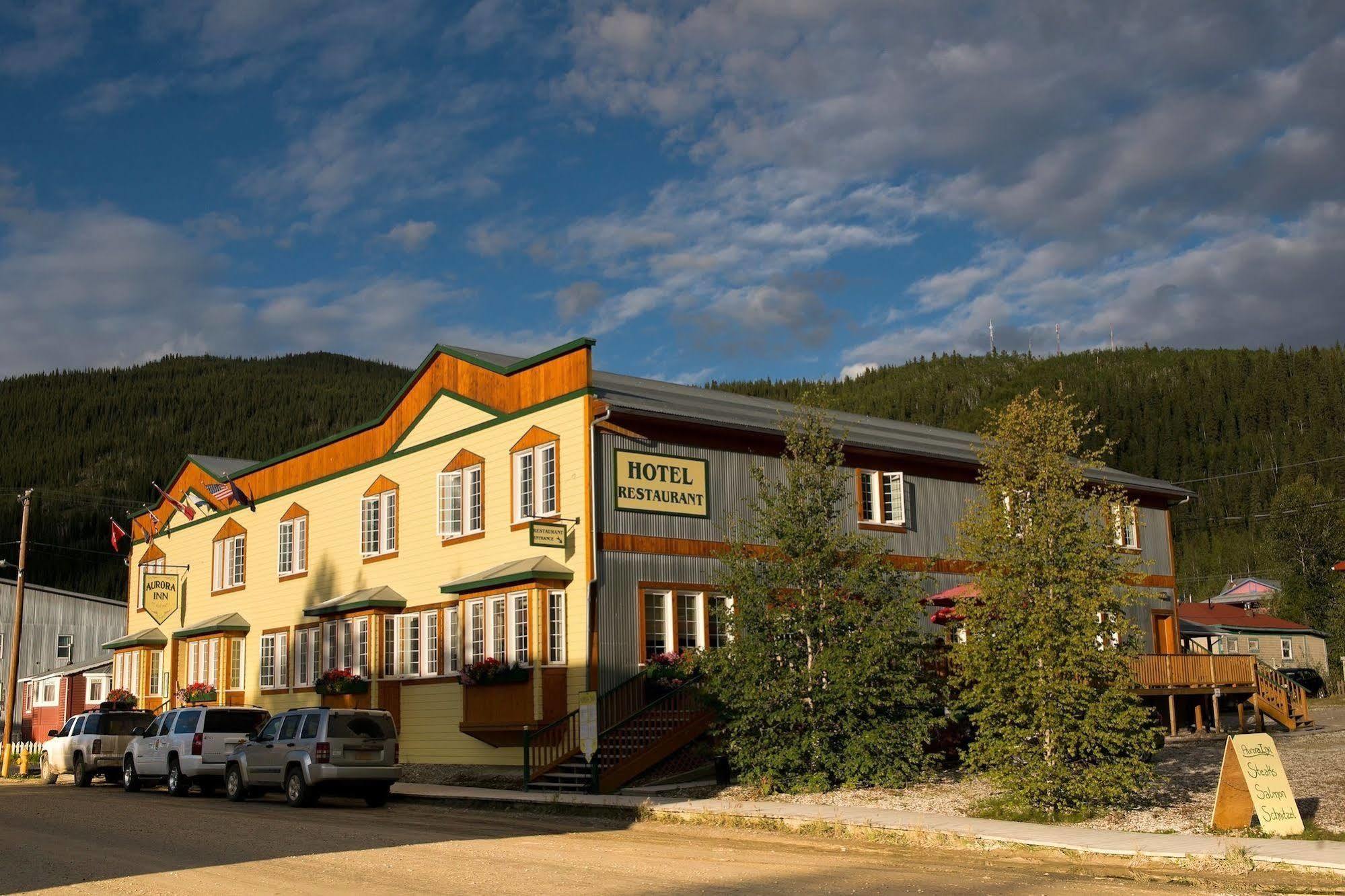 Aurora Inn Dawson City Exterior foto